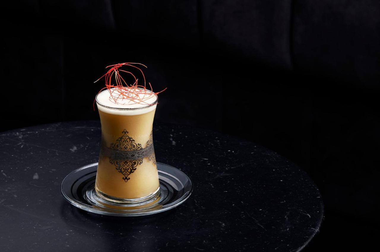 Abesq Doha Hotel And Residences, An Ihg Hotel Kültér fotó A glass of eggnog