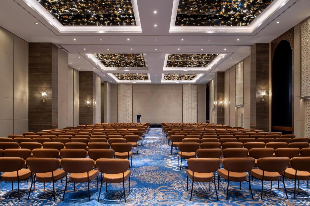 Abesq Doha Hotel And Residences, An Ihg Hotel Kültér fotó The ballroom