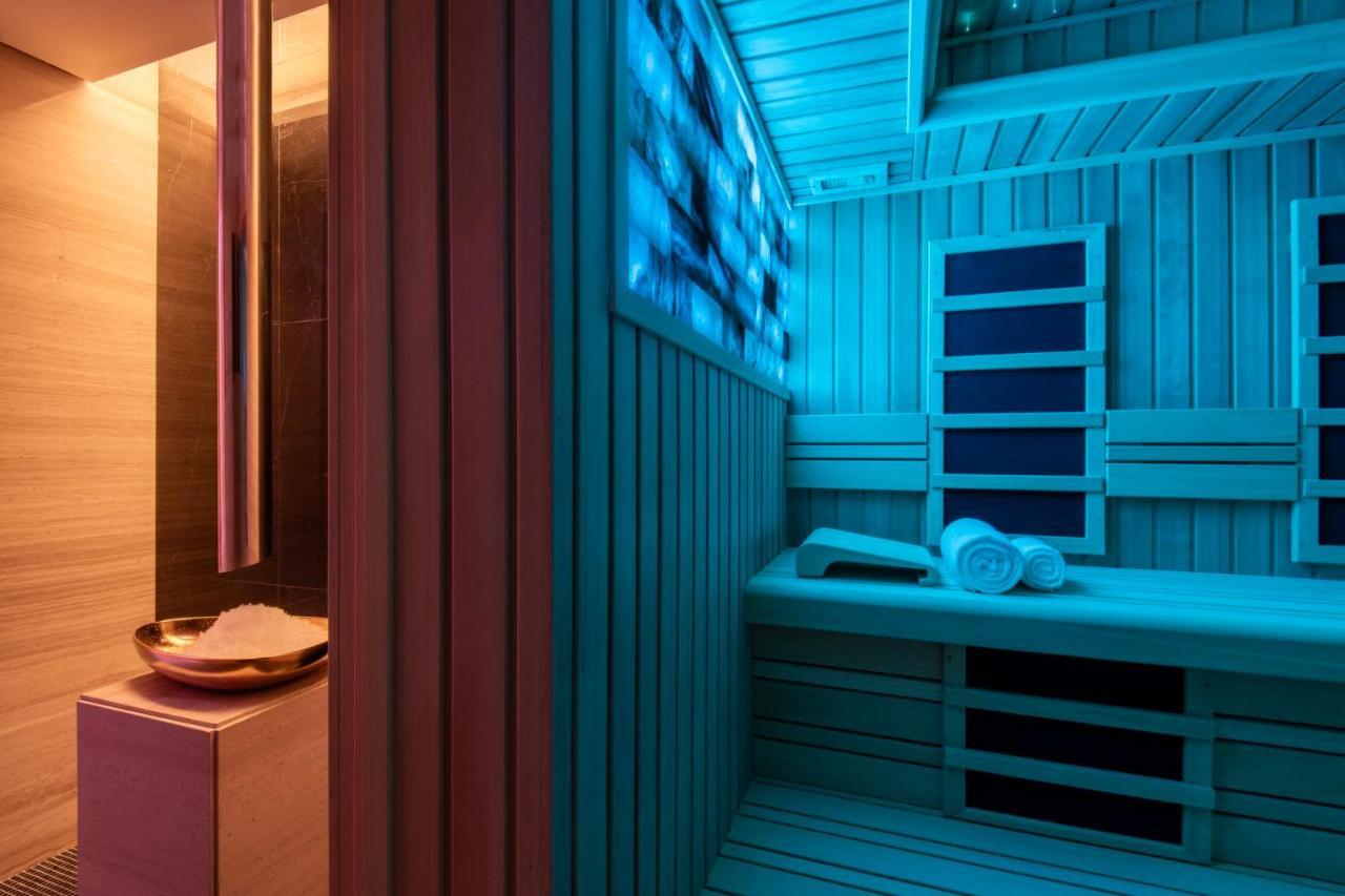 Abesq Doha Hotel And Residences, An Ihg Hotel Kültér fotó A modern Finnish sauna