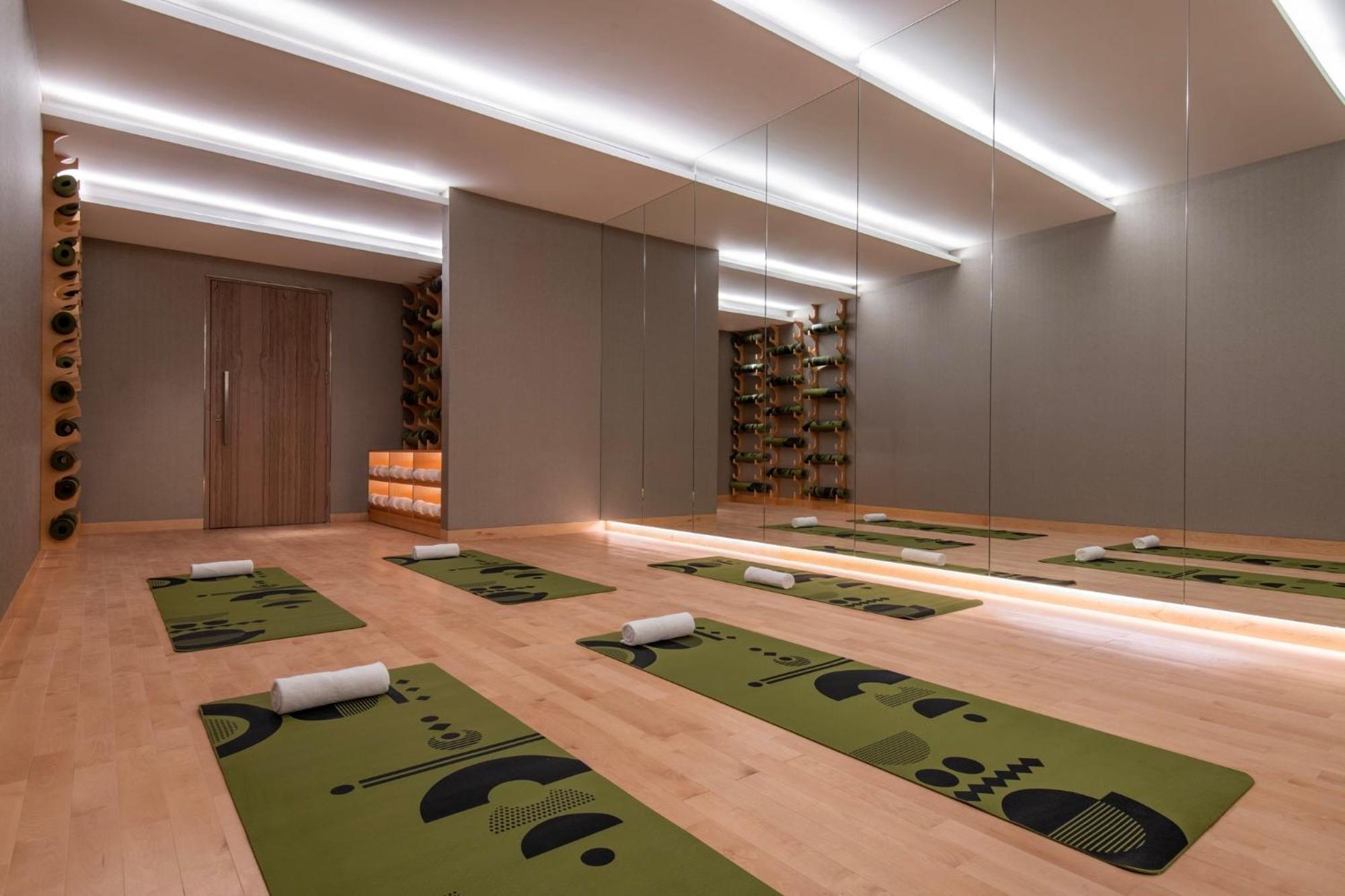 Abesq Doha Hotel And Residences, An Ihg Hotel Kültér fotó The Yoga Room
