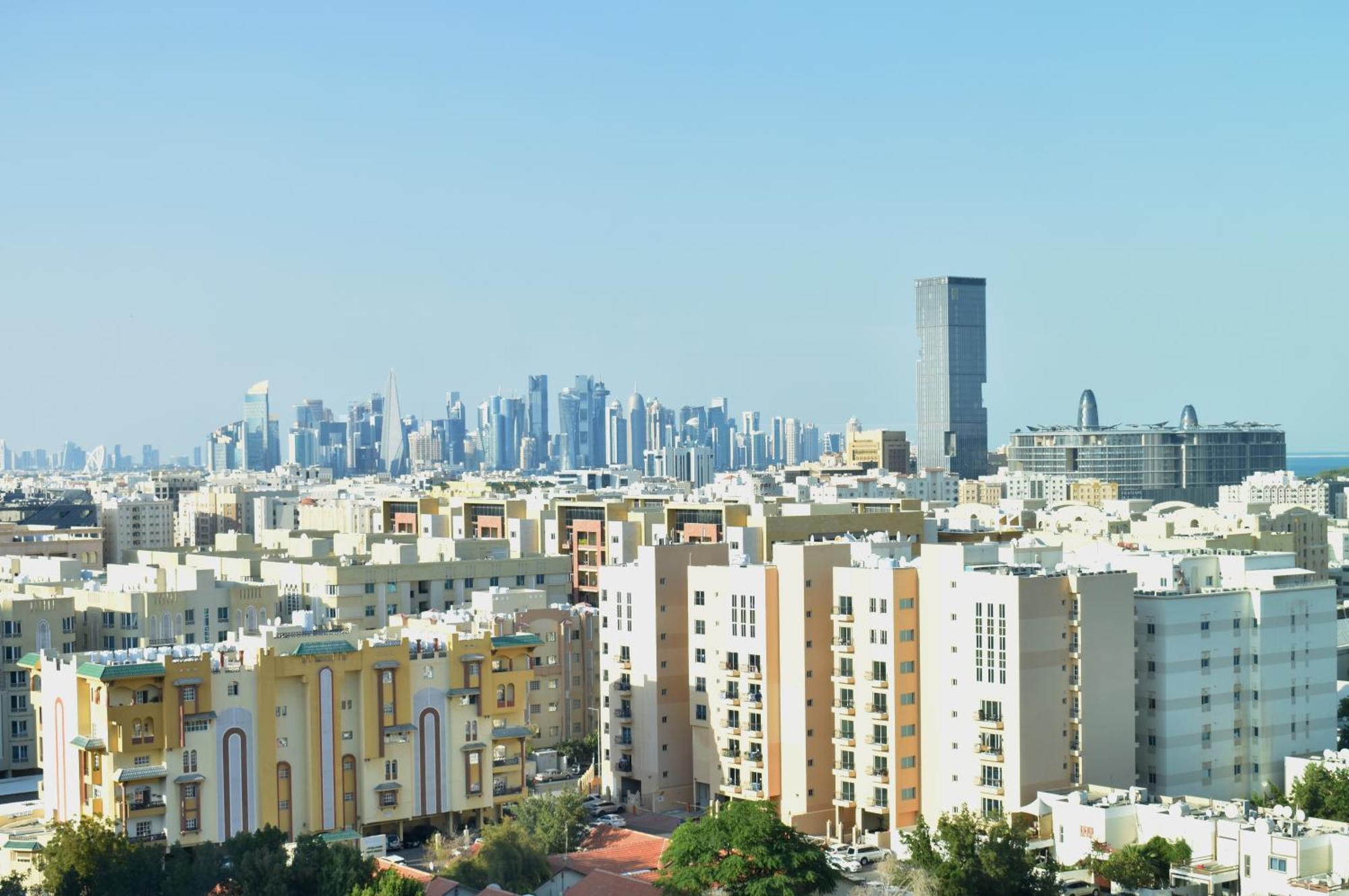 Abesq Doha Hotel And Residences, An Ihg Hotel Kültér fotó Residential buildings in Al Qusais